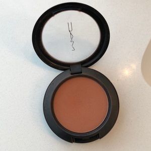 MAC Cosmetics Makeup - Eternal sun MAC blush MAC Cosmetics Makeup - Eternal sun MAC blush